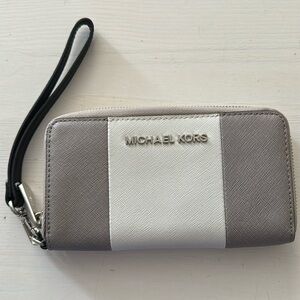 Michael Kors Wallet Wristlet